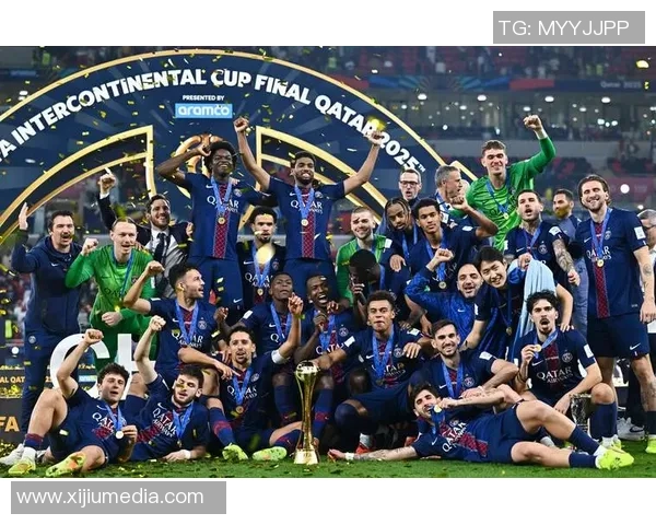 足总杯大战：多特蒙德狂胜巴黎圣日耳曼五球零封引爆全场激情